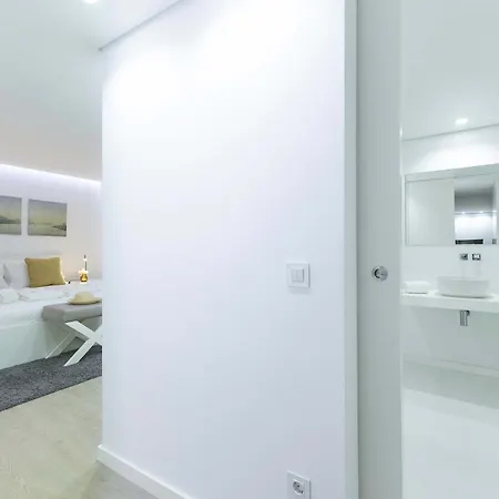 Apartment Sunset Cliffs With Ocean View By Portugal Active
