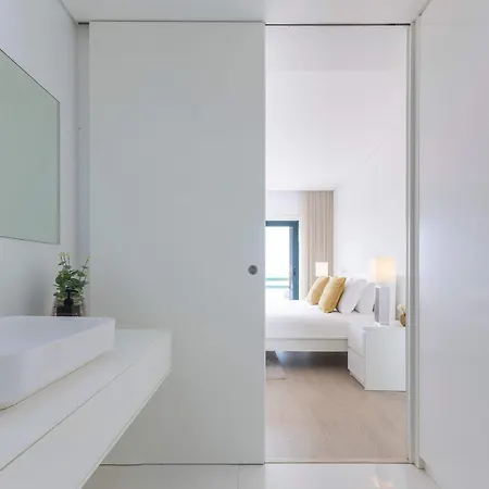 Sunset Cliffs With Ocean View By Portugal Active Holiday home *